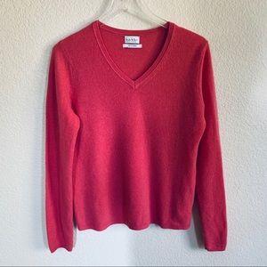 Nicole Miller 100% Cashmere V neck sweater
